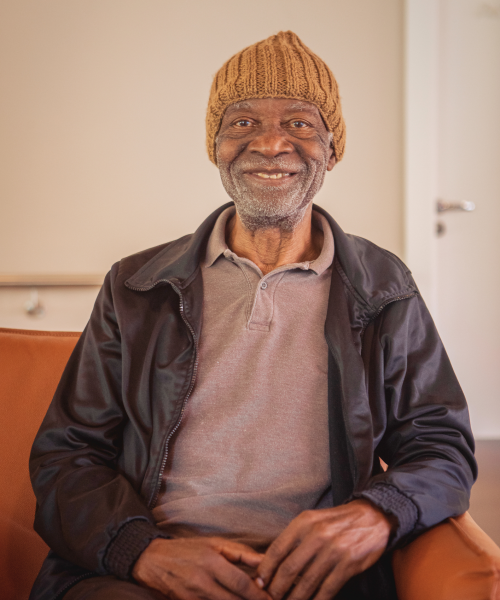 serte-obras-sociais-florianopolis idoso feliz, cuidado humanizado, qualidade de vida na terceira idade, SERTE Obras Sociais, acolhimento e carinho, bem-estar do idoso, envelhecimento ativo, atenção ao idoso, vida com dignidade, assistência social, idosos de Florianópolis, amor e cuidado, instituição de longa permanência, lar de idosos, cuidado diário com idosos, saúde e bem-estar do idoso